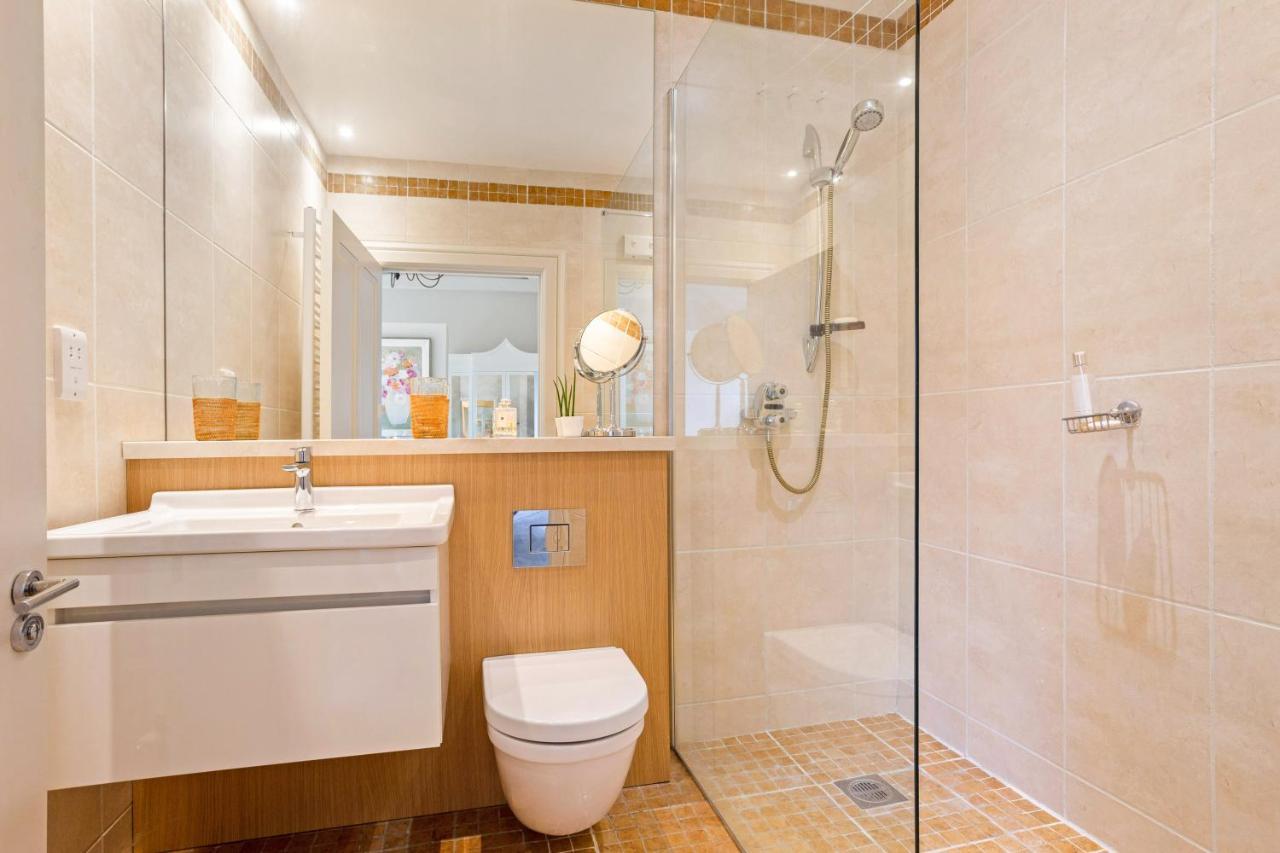 The Annexe - Beautiful Apartment With Garden Close To Heathrow And Windsor Staines-upon-Thames Eksteriør bilde
