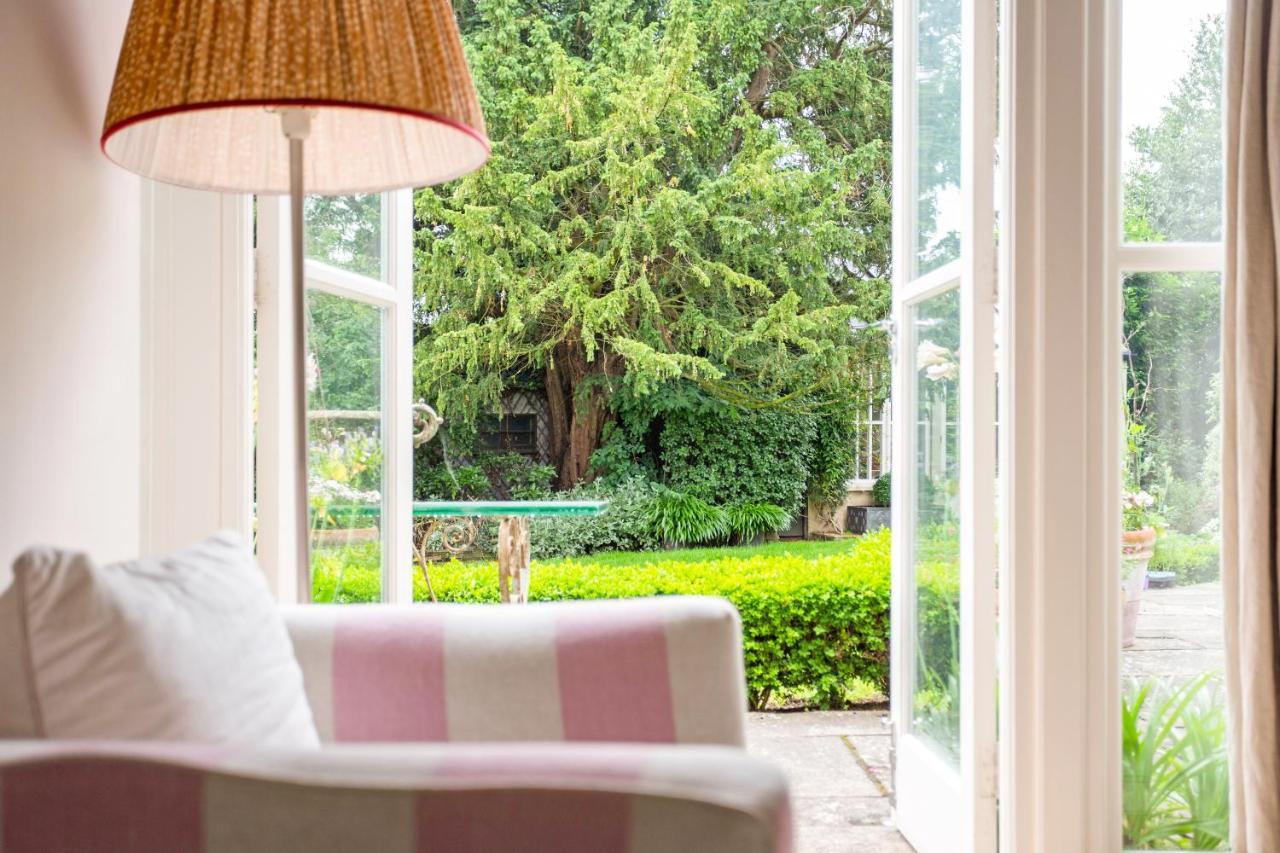 The Annexe - Beautiful Apartment With Garden Close To Heathrow And Windsor Staines-upon-Thames Eksteriør bilde