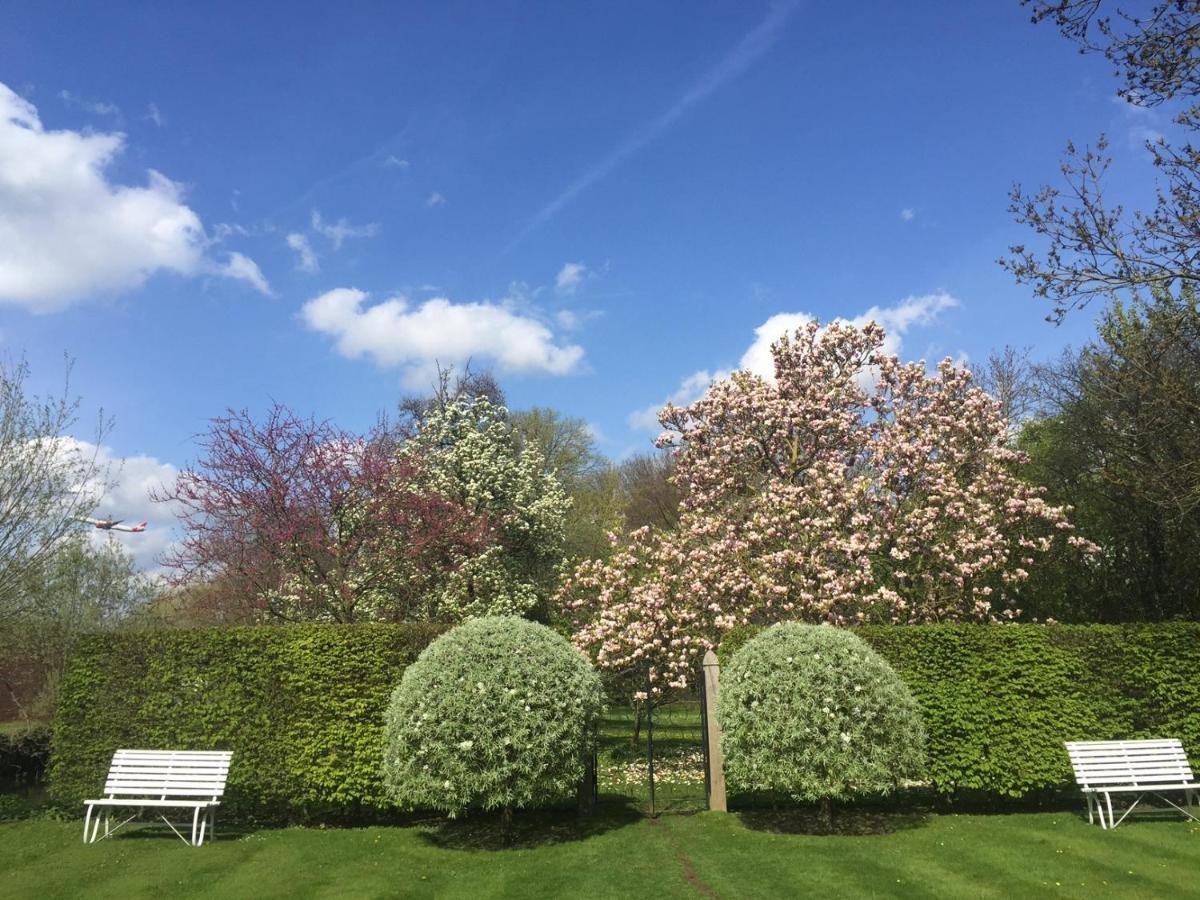 The Annexe - Beautiful Apartment With Garden Close To Heathrow And Windsor Staines-upon-Thames Eksteriør bilde